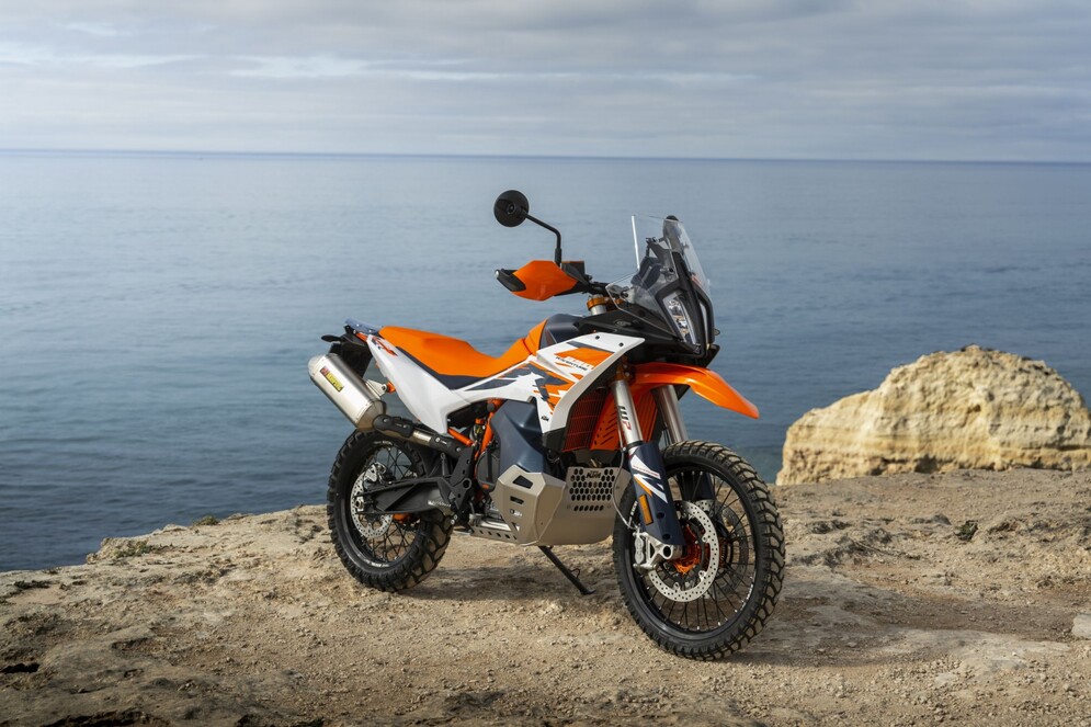 KTM_890_Adventure_R_2025_02.jpg